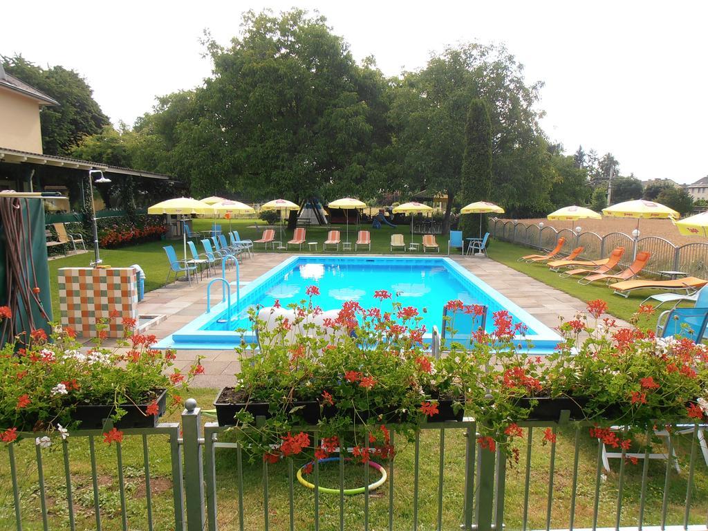 Ferienanlage Seehof Krumpendorf Esterno foto