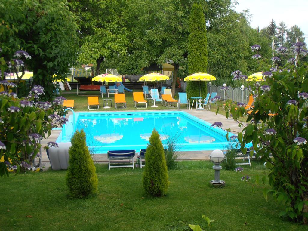 Ferienanlage Seehof Krumpendorf Esterno foto